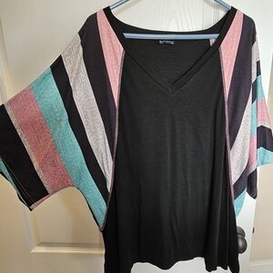 BloomChic Classic Black Top